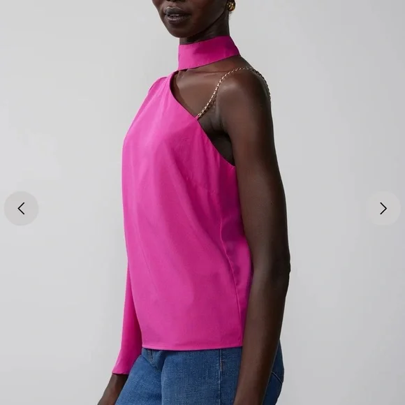 Chic Pink Asymmetrical Top with Gold Chain Strap - Picture 4 of 4